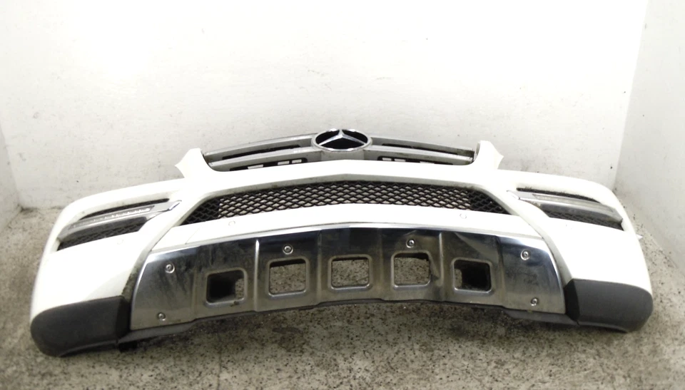 Cubierta de parachoques delantero Mercedes-Benz GL350 2010-2012 con rejillas y nieblas OEM C650 Foto 2 de 4