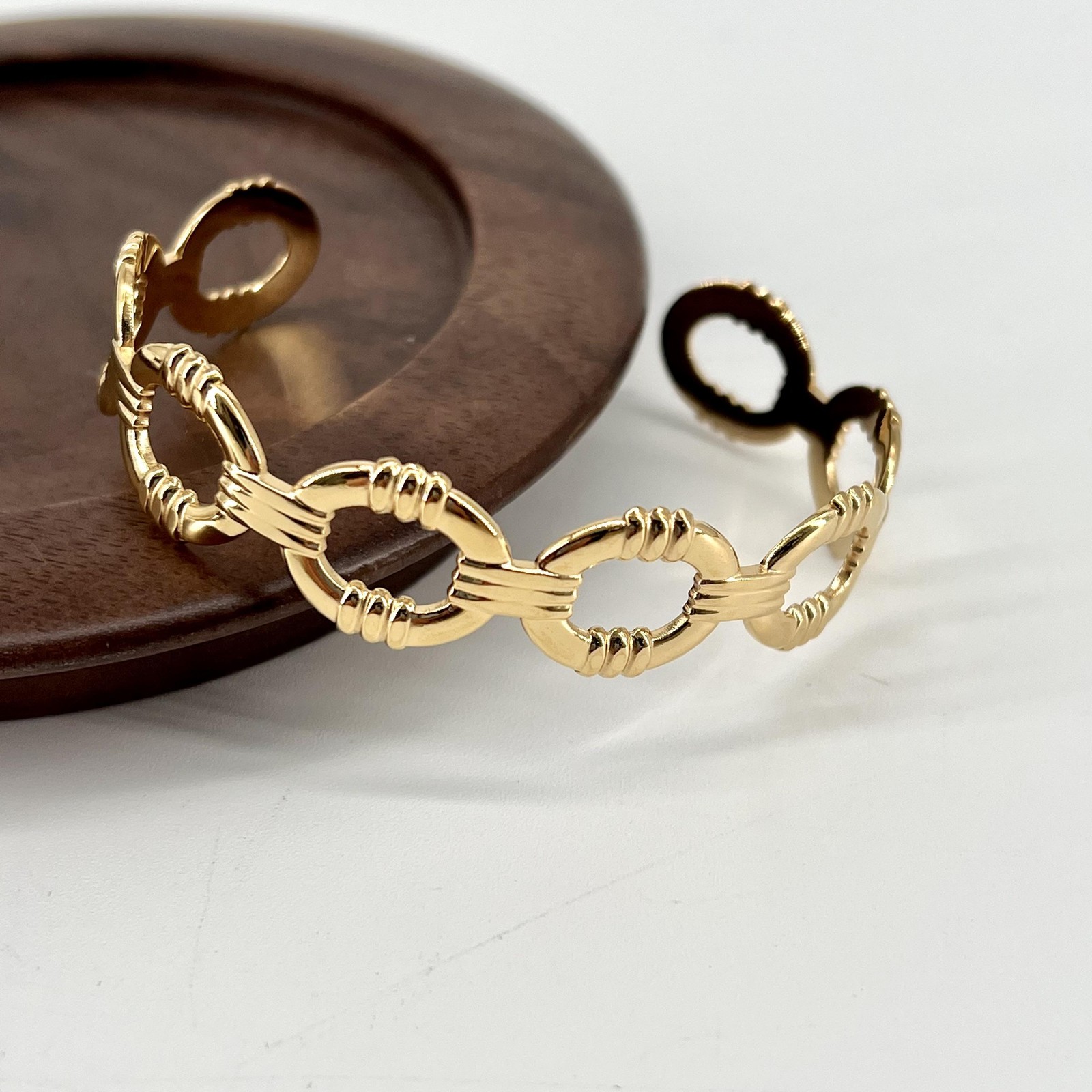Bracelet jonc anneaux ovales acier doré femme bijou tendance 1,5 cm