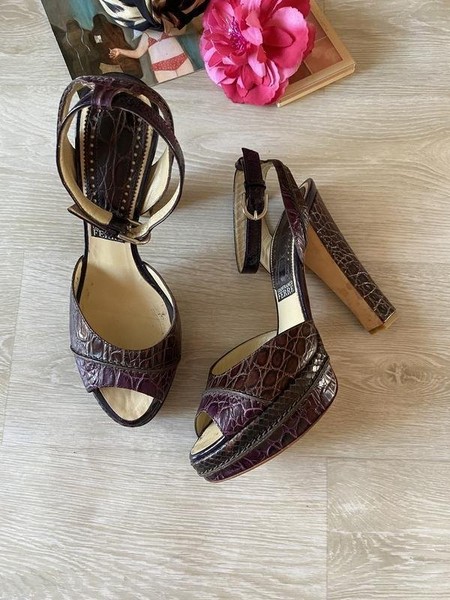 Damen Gianfranco Ferre Heels Burgund Leder 39