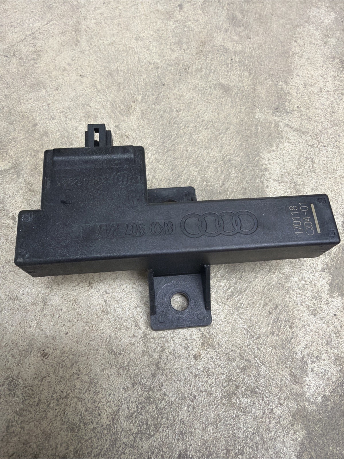 Audi R8 2017 Keyless entry module P/N 8K0907247