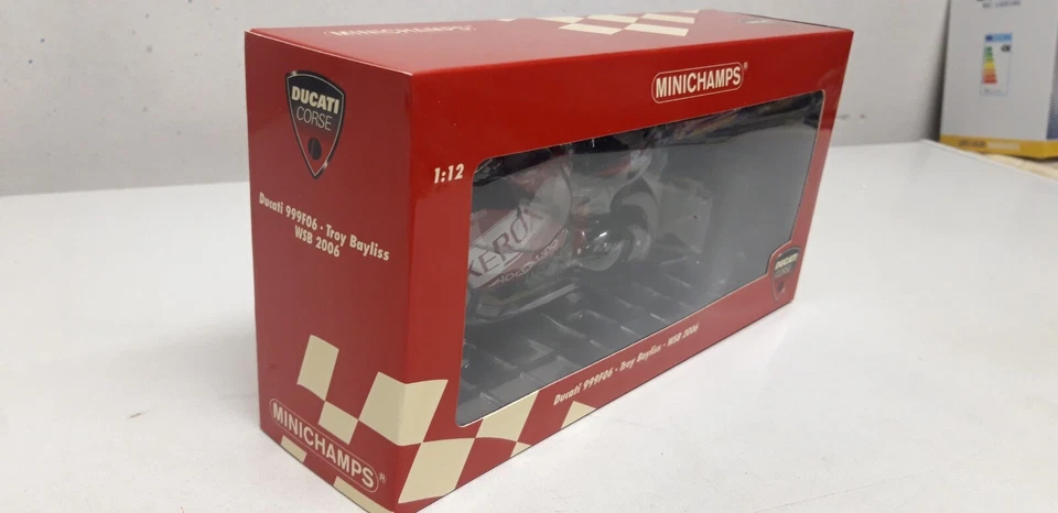 1/12 DUCATI 999F06  WSB 2006 World Champion - Troy Bayliss - MINICHAMPS - Immagine 3 di 4