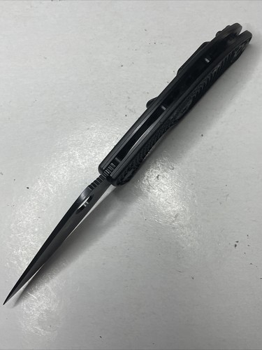 Spyderco Tenacious Lightweight Folding Knife FRN C122PBBK - 第 8/20 張圖片