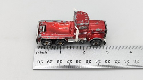 Vintage Matchbox 1981 Peterbilt Cement Truck Cab Red Diecast 1:64 - Picture 9 of 10