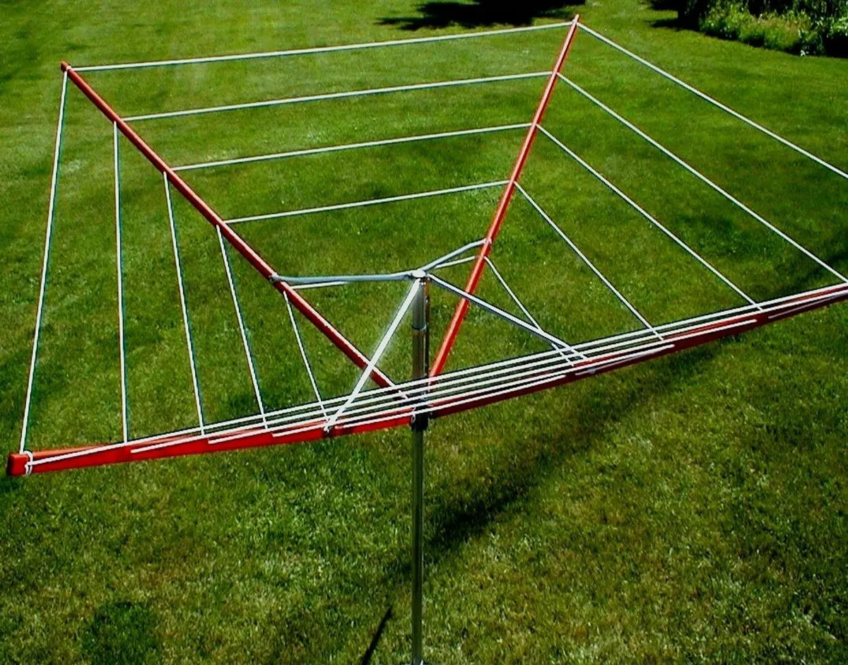 Outdoor clothes dryer outlet
