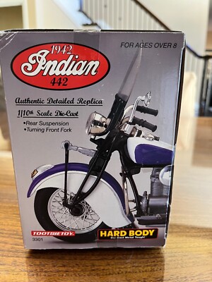 Tootsietoy 1942 Indian Motorcycle #442 1/10th Scale diecast w