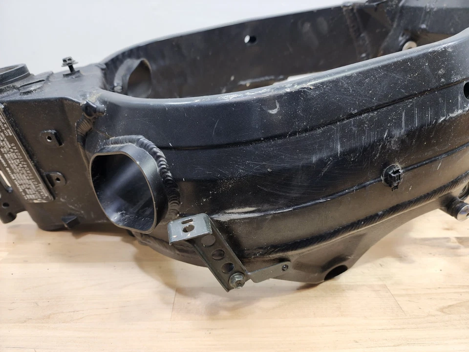 03 04 2003 2004 Suzuki Gsxr 1000 Main Frame Chassis NO TTL BOS Only Race Stunt - Image 3 of 4