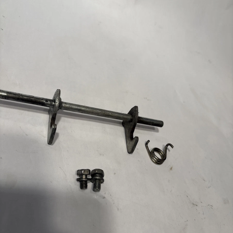 Yamaha RT100 RT 1990-2000 100 pestillo de asiento palanca de apertura OEM con herrajes✅ Foto 4 de 4