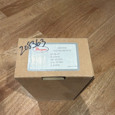 #ad Dwyer 677B 07 Pressure Switch 16 32VDC 4 20mA Instruments Black $150.00