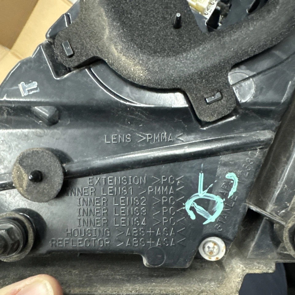 INFINITI Q70 Q70L LUZ TRASERA DERECHA INTERIOR LUZ LÁMPARA OEM 2015-2019 Foto 4 de 4