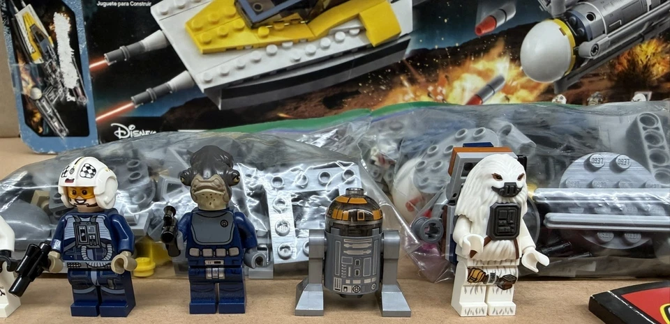 Lego Star Wars 75172 Y-Wing Starfighter 5 minifiguras 691 peças com caixa - Imagem 4 de 4