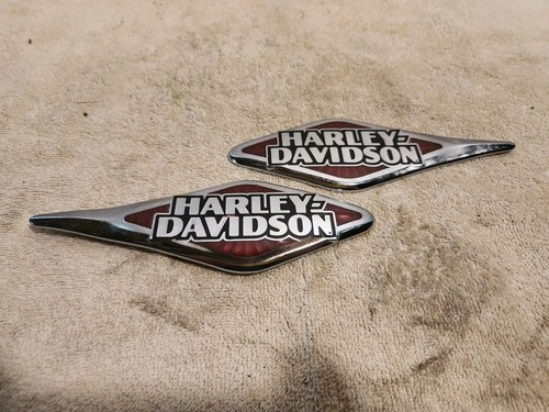 Genuine Pair Harley-Davidson Softail  Gas/Fuel Tank Emblems Red & Chrome 