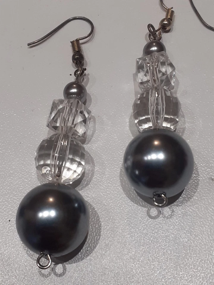 ORECCHINI PIETRA TRASPARENTE TIPO CRISTALLO COLORE GRIGIO SILVER ELEGANTI - Immagine 2 di 4