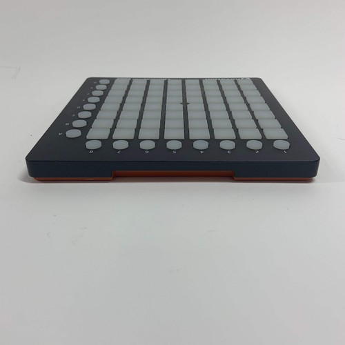 Novation Launchpad Mini Mini Grid Controller - Picture 3 of 6