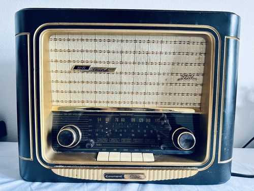 Pristine Grundig Classic 960 Anniversary Radio | AM/FM/SW | Tested & Working