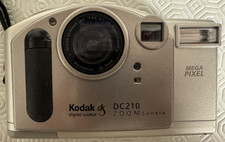 Kodak DC210 Zoom Digital Camera 2.0MP – Untested