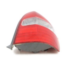 Feu arrière Mazda 323