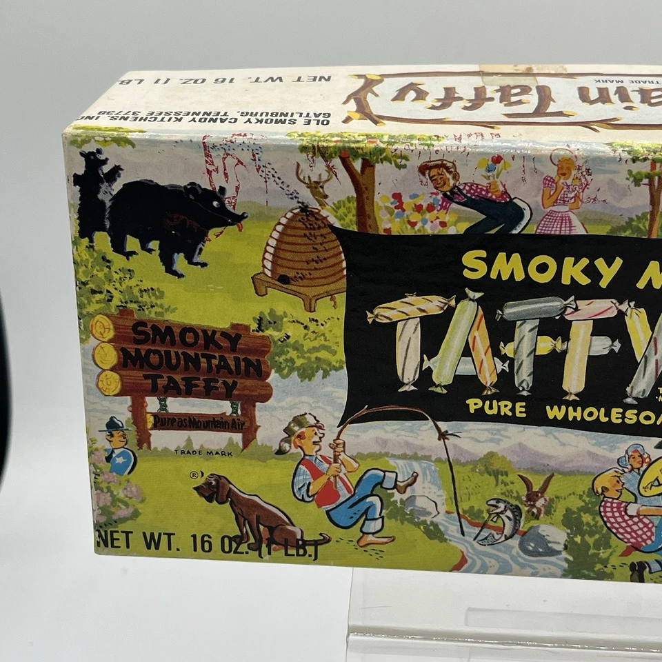 Smoky Mountain Taffy Logs Box, Gatlinburg, TN 1lbs. advertising 60's empty box - Image 2 of 4