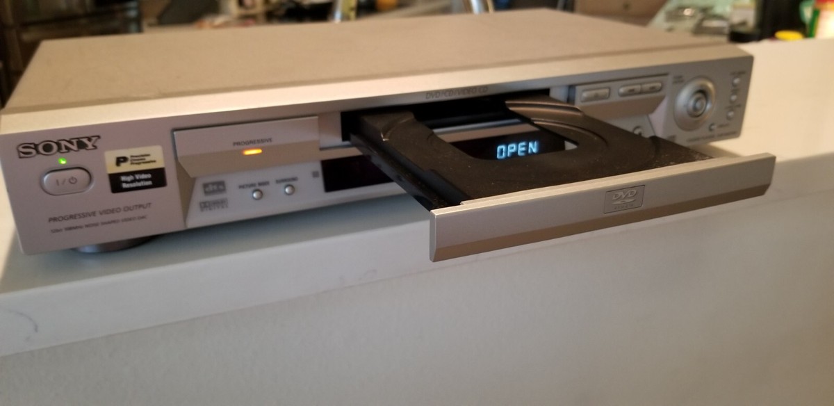 Sony DVP-NS715P CD/DVD Player Progressive Includes A/V Cable