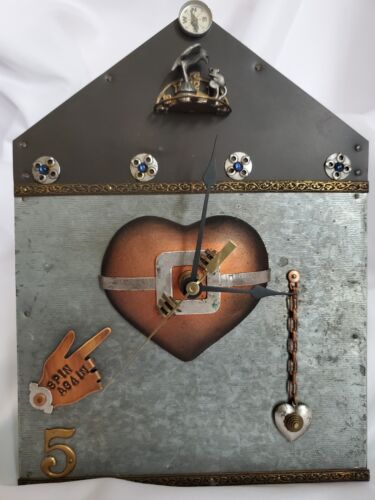 Horloge murale multimédia unique steampunk métal et bois suspendue sur batterie - Photo 1/14
