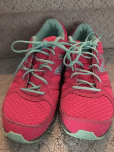 hot pink womens tennis shoes
