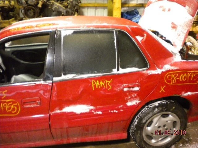 Luz trasera derecha pasajero SE se adapta a 96-98 GRAND AM 9888908 Foto 4 de 4