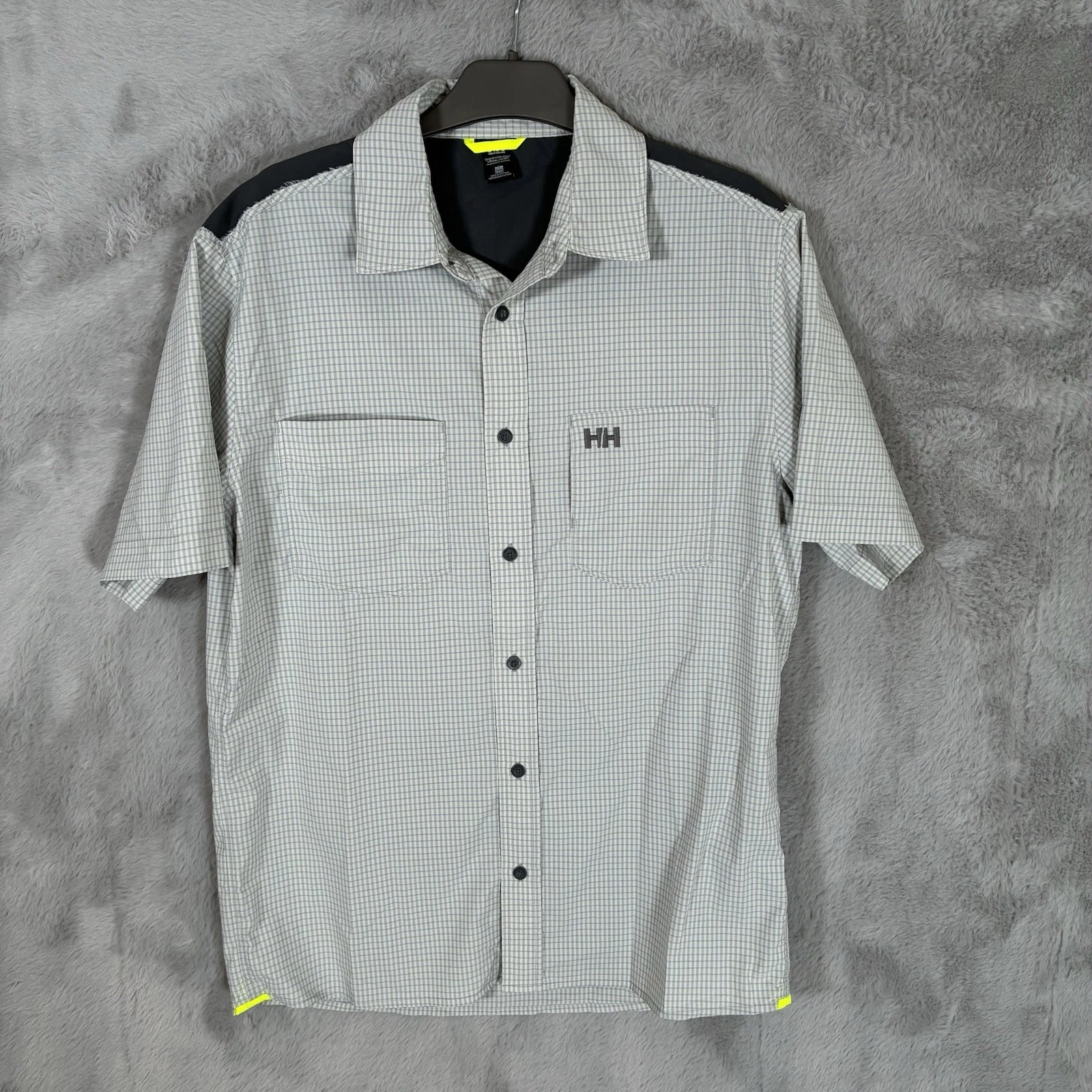 Helly Hansen Shirt Men’s Medium Grey Short Sleeve Hiking walking Outdoors