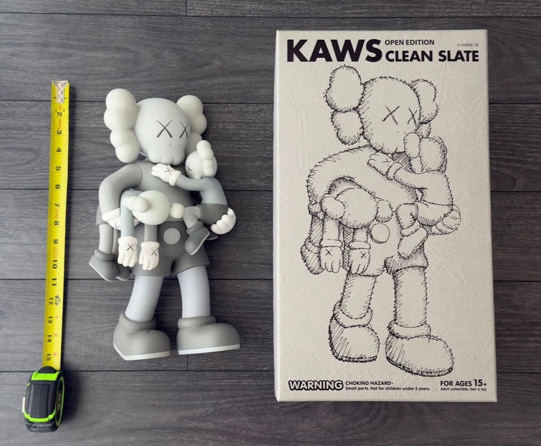 kaws Vinyl 2018 Year Manufactured Designer & Urban Vinyl Action