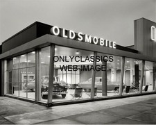1950 OLDSMOBILE NEW CAR AUTO CAR DEALER 8X10 PHOTO CHRYSTAL MOTORS BROOKLYN NY
