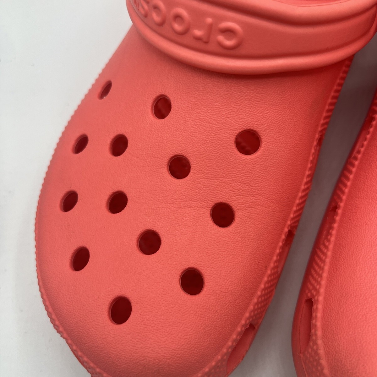 Adults Coral Pink Clog Shoes SIZE 11 M The Appeal of Crocs Colors: Bright and Fun Styles | TikTok main image 4