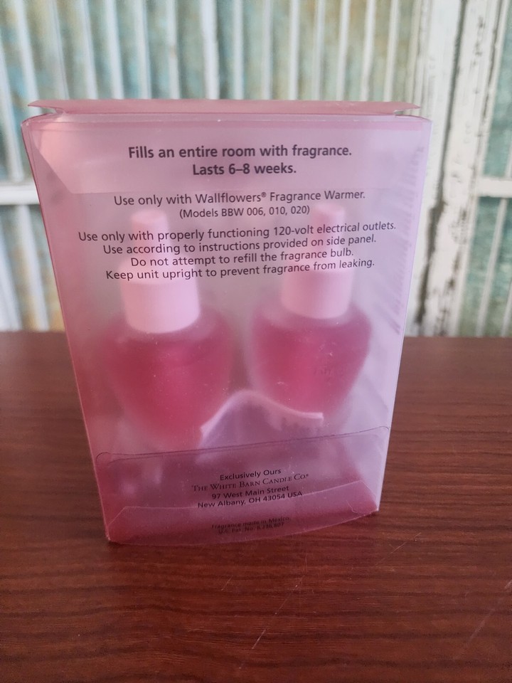 The White Barn Candle Co Wallflowers Fragrance Bulbs 2pack Cherry