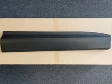 Genuine Front Door Lower Molding 2017-2018 Santa Fe Right Passenger Side Garnish