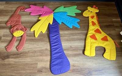 Delicate Designs Jungle Nursery Wall Hanging Set Monkey, Palm Tree and Giraffe.