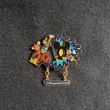 DISNEY DLRP 2010 DANGLE PIN DISNEYLAND PARIS Mickey Minnie