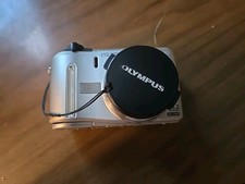 Olympus Camedia C-740 Ultra Zoom 3.2MP Digital Camera 