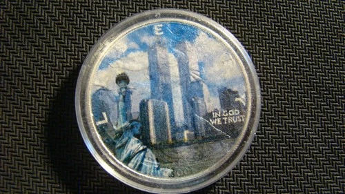 2001 American Silver Eagle Colorized 1oz Fine Silver From A Local Estate