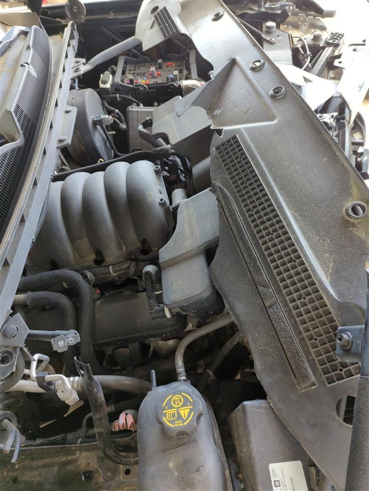 2018 Chevrolet Silverado 1500 LH Door Black Used 394497 89000 Miles Foto 2 de 4