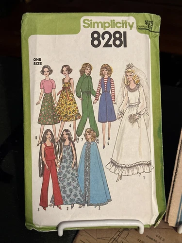 8281 11.5"&12.5" Barbie, Cher, Farrah Doll Clothes Simplicity pattern 1977