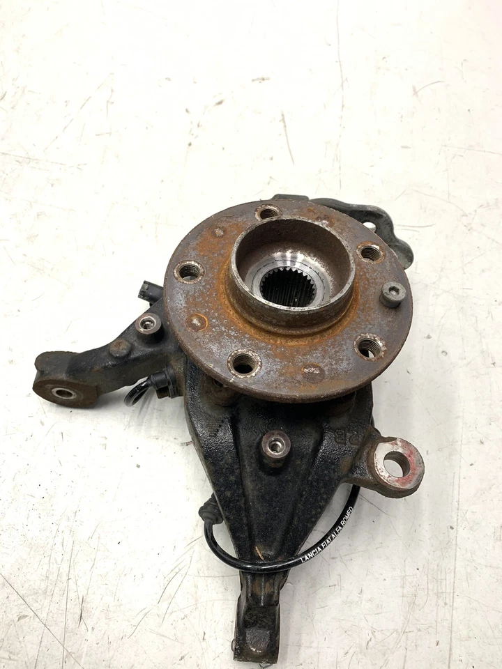 Jeep Renegade 2015-2018 tracción delantera izquierda pasajero husillo nudillo rueda buje OEM Foto 2 de 4