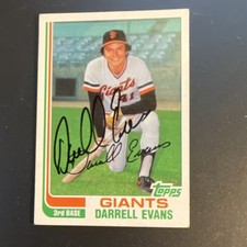 Topps 1982 Darrell Evans Autographed Giants #17 Baseball Trading Card