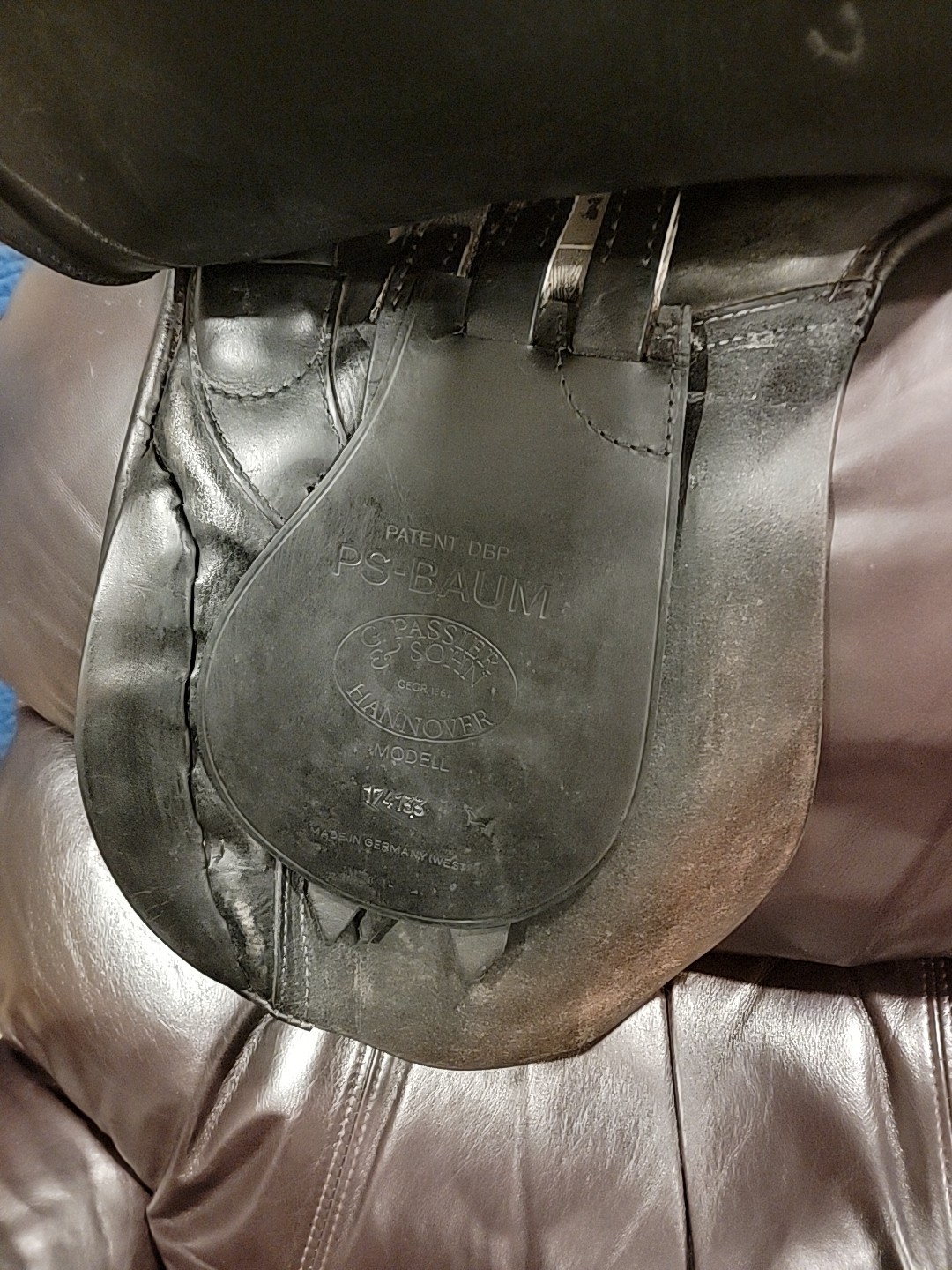 17” Black Passier PS Baum VSD Dressage Saddle Medium tree short billets Longflap