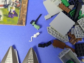 Lego Harry Potter: Sorcerer's Stone: Hagrid's Hut {1st edition} 4707