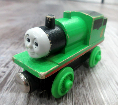 PERCY  1st Edition! Flat Magnets Staples Thomas Wooden Railway 1992 Vintage GUC!