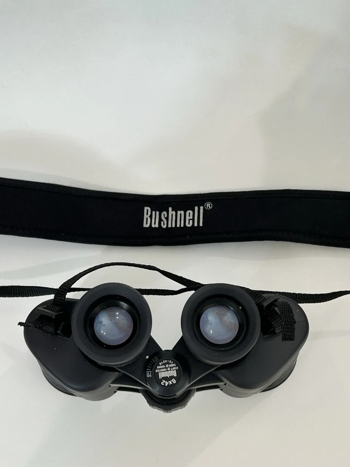 Bushnell H2O Waterproof/Fogproof Roof Prism Binocular 8x42-mm Black 158042 - Image 2 of 4