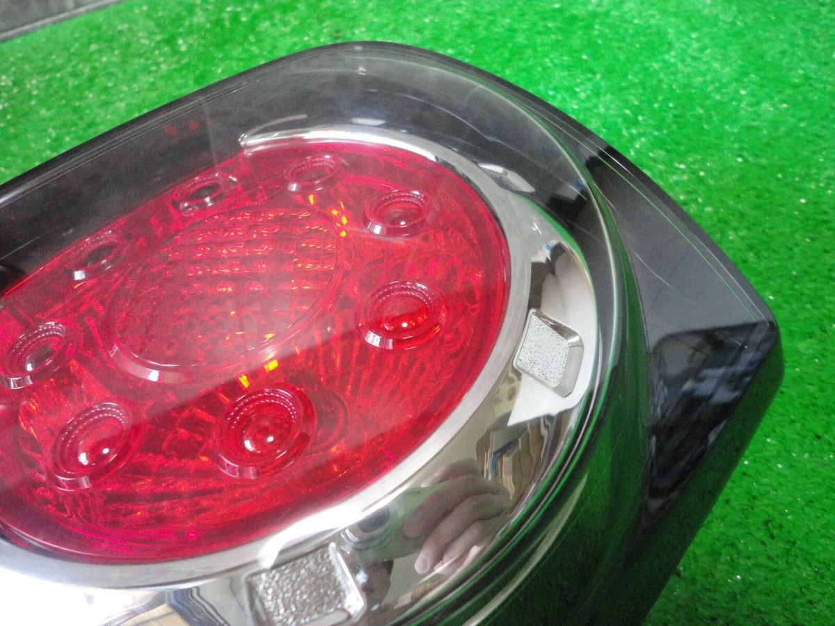 TOYOTA Rumion Scion XB NZE ZRE NZE151N NZE152N Genuine Tail Lights