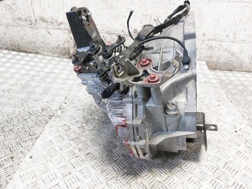 HYUNDAI TUCSON MK3 1.6 DIESEL 6 SPEED MANUAL GEARBOX TRANSMISSION 2020 SK20YB - Picture 2 of 24