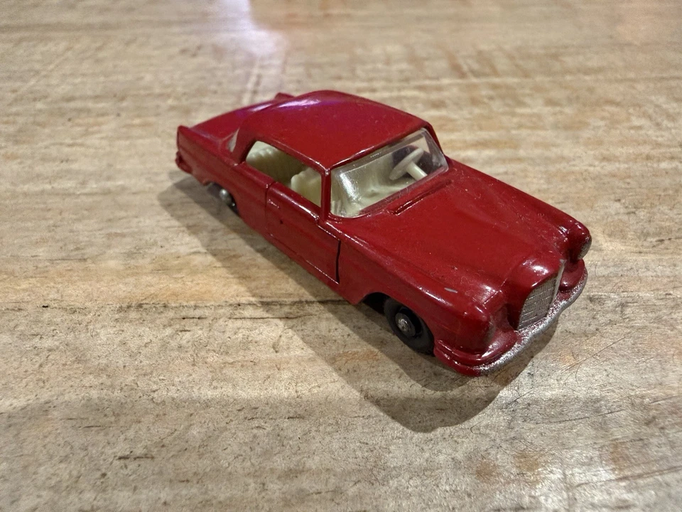 Matchbox  Lesney No. 53 Mercedes 220SE Dark Red - Image 3 of 4