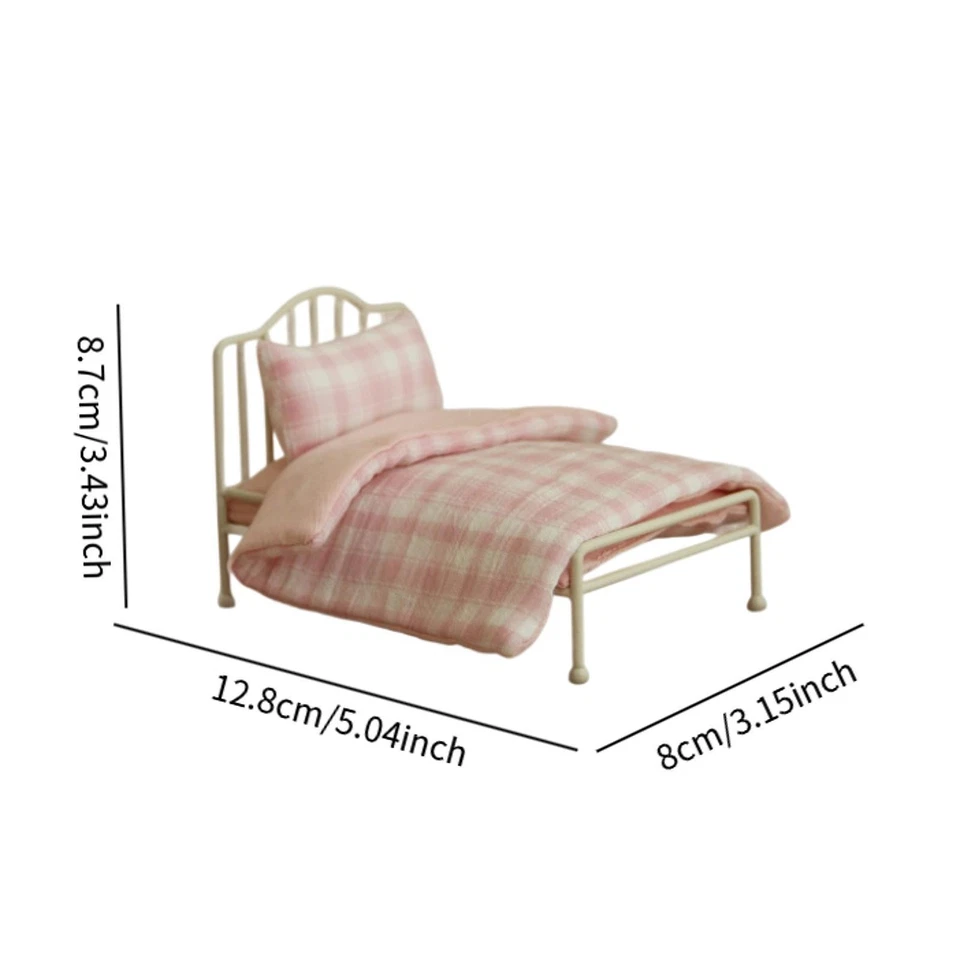 Letto in metallo in miniatura delle bambole con biancheria da letto, 1: 12 Mini - Immagine 4 di 4