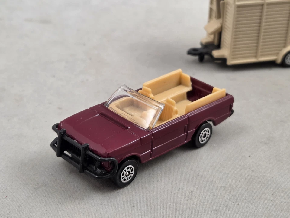 Corgi Juniors James Bond Octopussy Set Range Rover Pferdebox mit Flugzeug E3019 - Bild 2 von 4