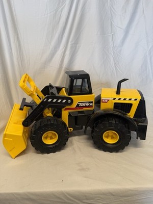 Tonka 838 Loader Plastic Toy Vehicle Yellow Black Model M-7457-1
