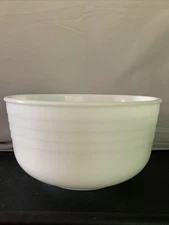 VTG Pyrex General Mills Ribbed Mixing Bowl 4.75” T x 9” W No Chips/Cracks